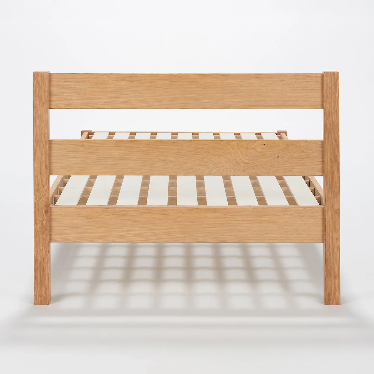 [HD] Wooden Bed - Image 4