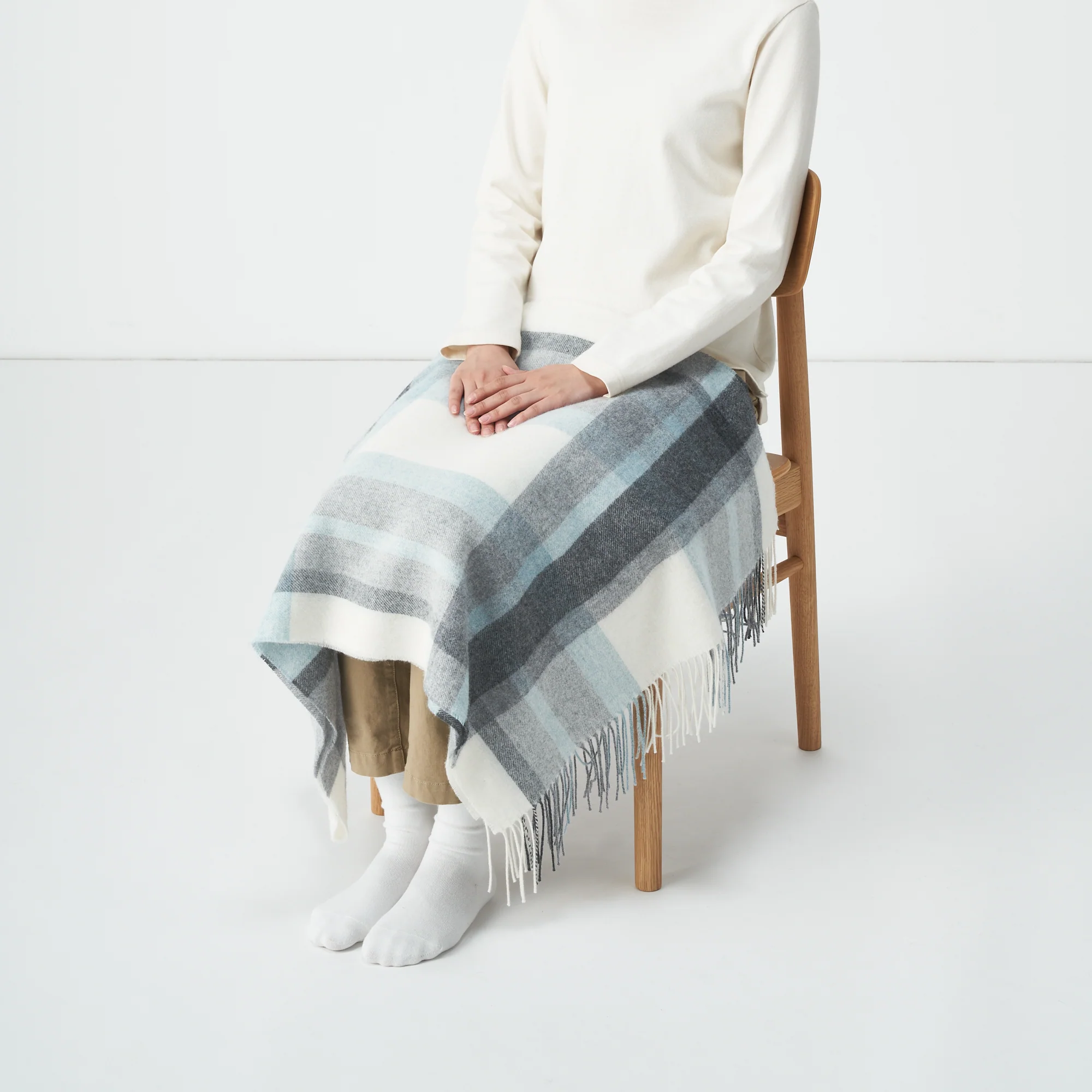 Wool 2-way Large Stole - Patterned - Image 18