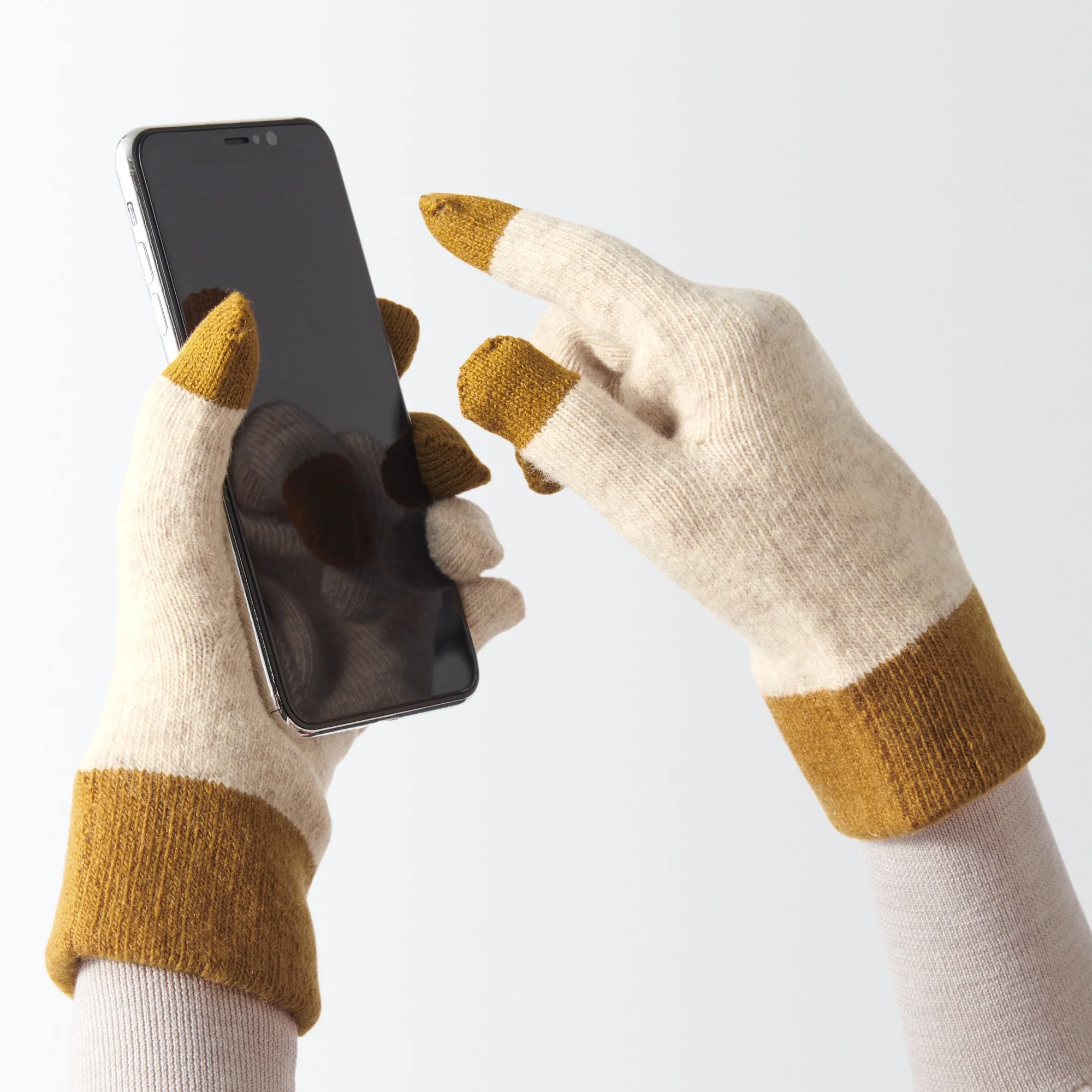 Wool Blend Touchscreen Bicolor Gloves - Image 3