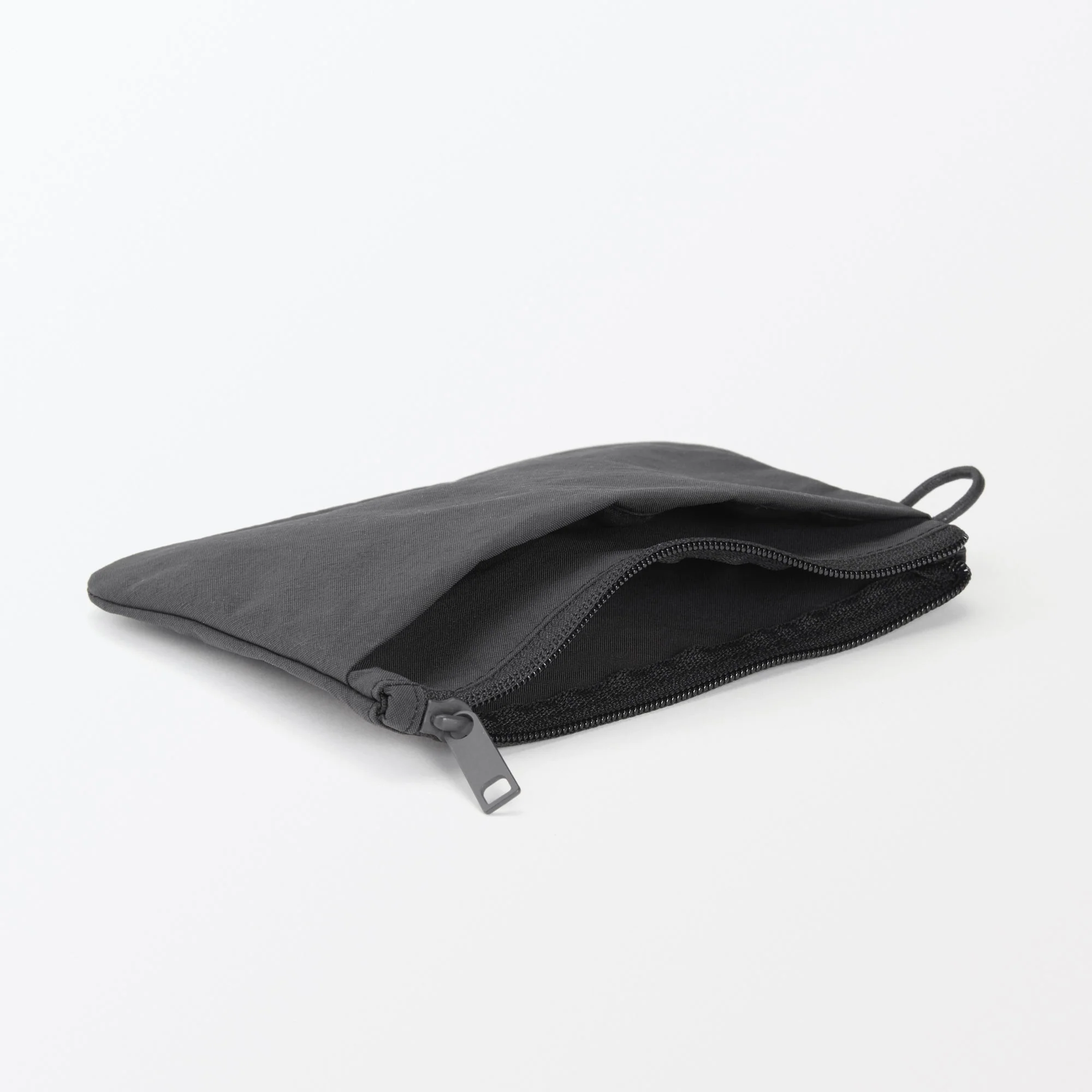 Wrinkled Nylon Flat Pouch - Medium - Image 17