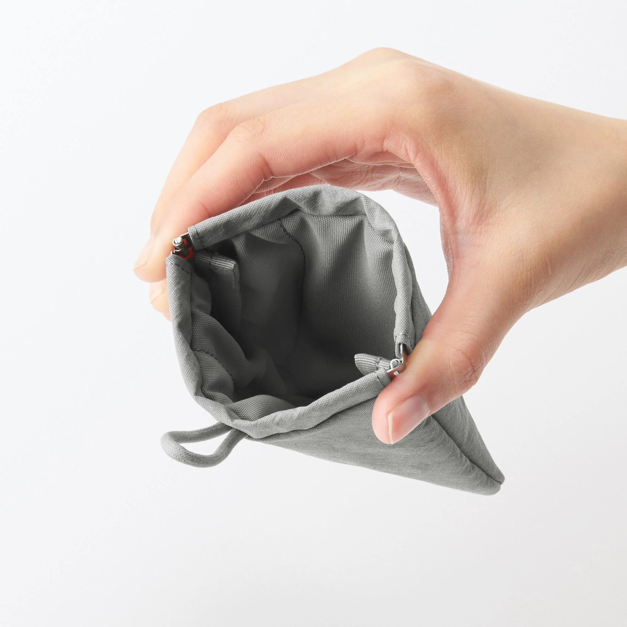 Wrinkled Nylon Self-Closing Flat Pouch - Small - Image 12
