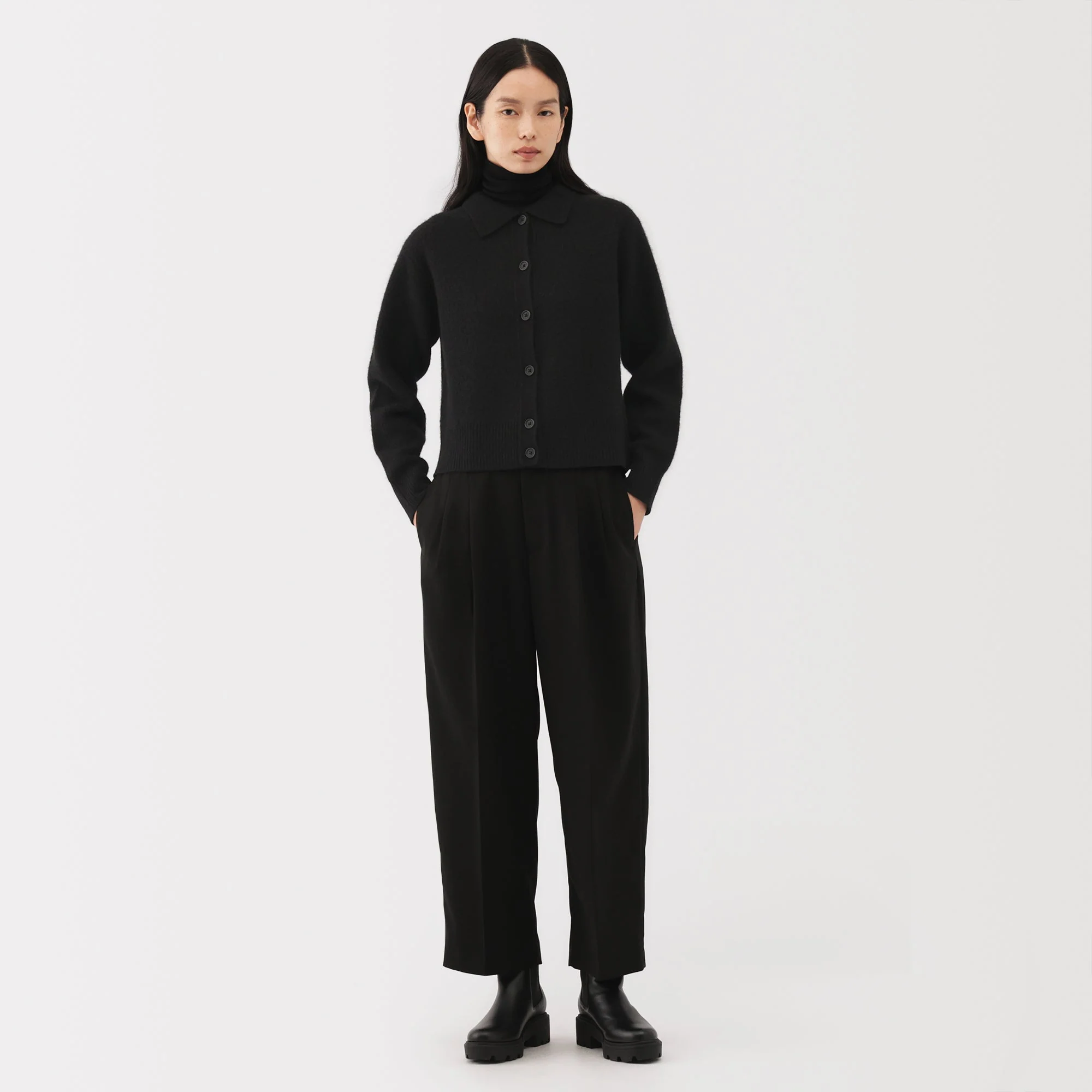 Labo Yak Wool Collared Cardigan - Image 10